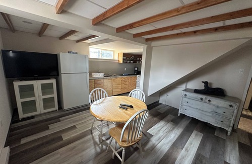 Deux-Montagnes Apartment | Charming guesthouse on 2 floors