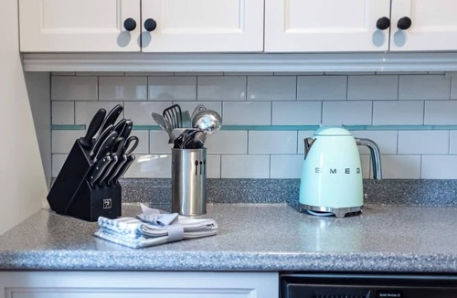 Waterford Valley House | Charming Home on the West Side of Downtown