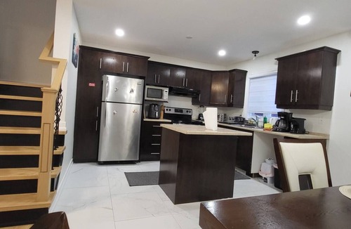 Aylmer House | Charming private room for rent in Gatineau (Aylmer sector), near Ottawa.