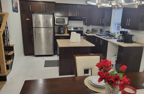 Aylmer House | Charming private room for rent in Gatineau (Aylmer sector), near Ottawa.