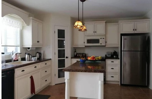 Sainte-Julie Villa | Charming Quality House 10 mins from ski, Private Pool Summer