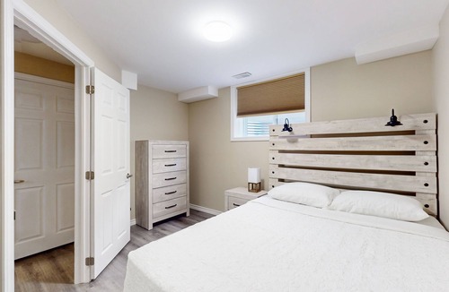Midland House | Charming retreat with thoughtful amenities - your cozy getaway in the mountains