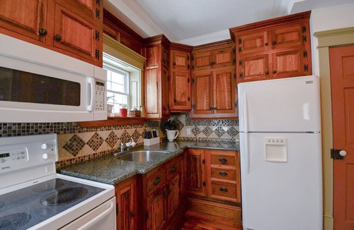Bathurst House | Charming Victorian House