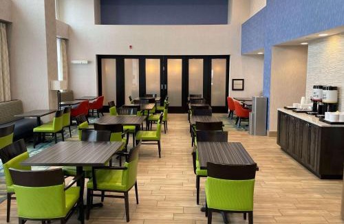 Fredericton Hotel | Chateau Fredericton, Trademark Collection by Wyndham