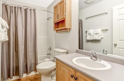 Big White Ski Resort Apartment | Chateau On The Ridge 408