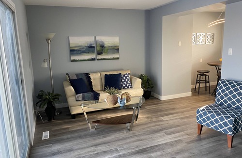 Lethbridge House | Cheerful 3-bedroom townhouse with free parking.
