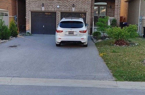 Alcona House | Cheerful 4 Bedroom house with indoor fireplace