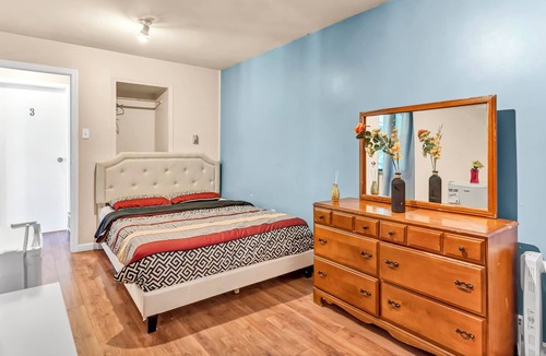 Langley Cottage | Cheerful 5-bedroom Cottage with River access