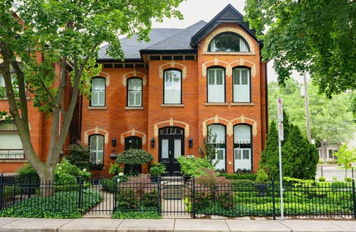 Hamilton House | Cheerful and cozy 2-bedroom Victorian in trendy neighborhood.