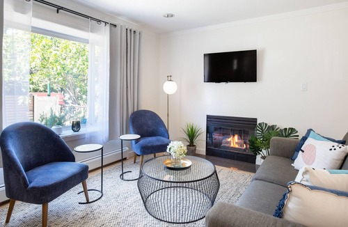 Marpole House | Cheerful bright Vancouver home