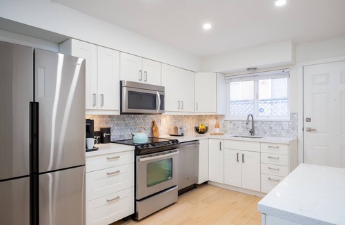 Marpole House | Cheerful bright Vancouver home