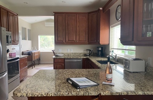 Okanagan-Similkameen Cottage | Cherry View Cottage (Approved for Short-term Rentals 2024)