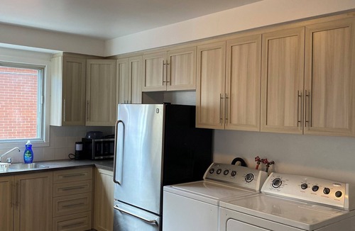 Saint-Leonard Apartment | Chez Amie à Saint Léonard