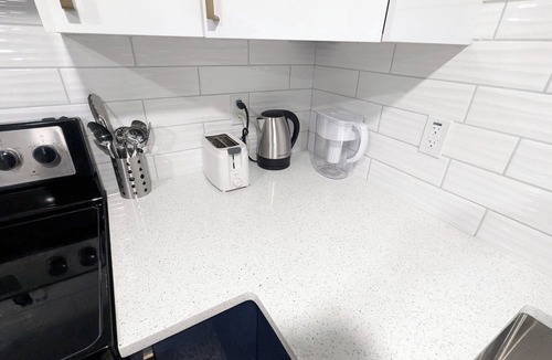 Northeast Edmonton House | Chic 2BR Suite | Kitchen, Laundry, Near Elk Island & West Edmonton Mall