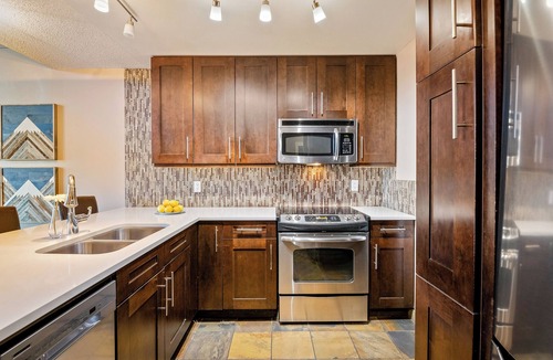 Blackcomb Condo | Chic 3-Bedroom [2BR+Loft] ~ Ski In-Out ~ TopFloor ~ Fireplace ~ AC