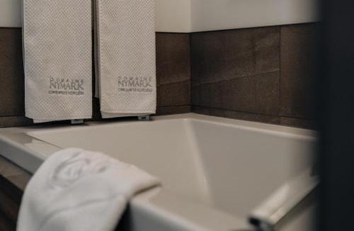 Saint-Sauveur Apartment | Chic condo at the foot of the slopes of Saint-Sauveur