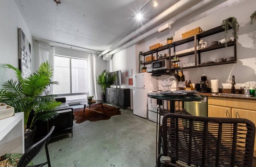 Downtown Edmonton Apartment | Chic & Cozy Loft | Rogers Place | LRT | Jasper Ave