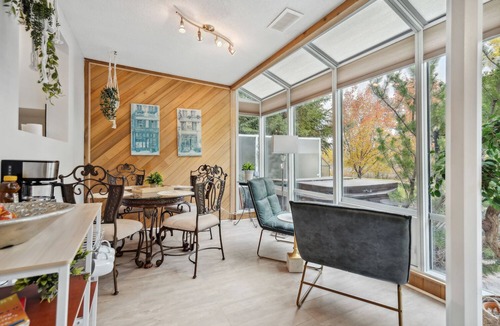 Bridlewood House | Chic DBL Suite Oasis with Hot Tub-Sleeps 15