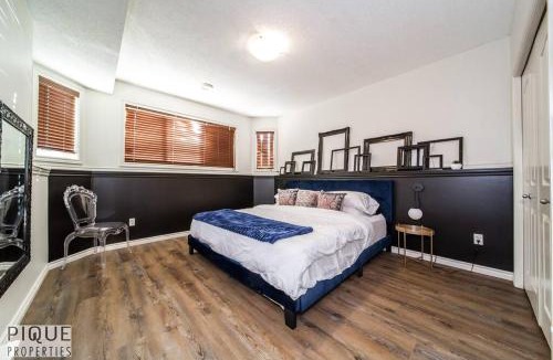 Jasper Place Apartment | Chic Modern Vibes - KING Bed - Fireplace - Sleeps 4 - Wifi