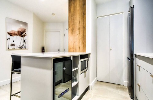 Mont-Tremblant Apartment | Chic Mt-Tremblant Condo with View on the Lake