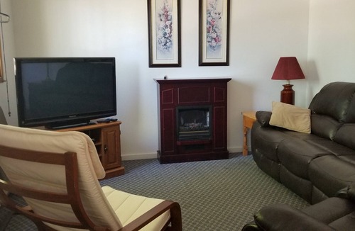 Edgetts Landing Cottage | Chocolate River Cottages - Chocolate River 2 Bedroom Cottage No. 2