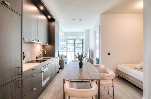 Wellington Place Apartment | Cityscape Suites at The Well