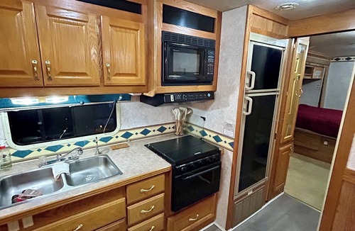 Sicamous House | Class A RV on Tree Streets