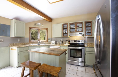 Glenwood Springs House | Classic 1900's Rocky Mountain Retreat With Steam Room & Sauna