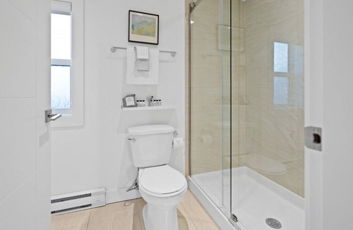 Marpole House | Classic Carriage House in Marpole