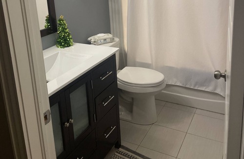 Terra Nova House | Clean and cozy Full 3 bedroom home