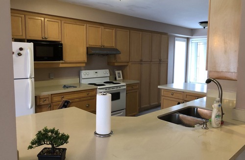 London House | Clean and quiet house near Costco shopping mall