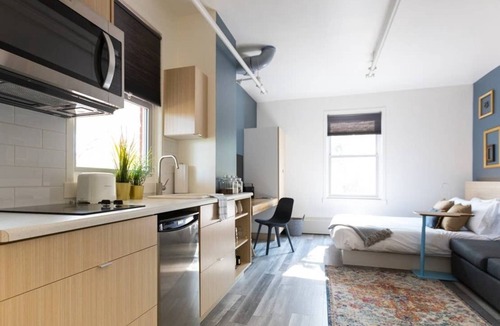 Northeast Edmonton Apartment | Clean, Charming & Cozy Sanctuary in Highlands