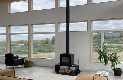 Mulmur Ski Chalet | Clean & contemporary country living with stunning views