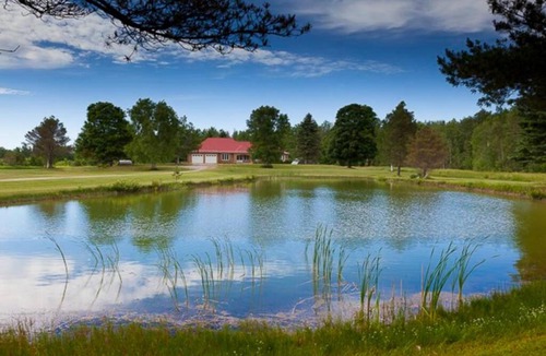 Clearview Ski Chalet | Clearview Manor! Wasaga Beach, Blue Mountain