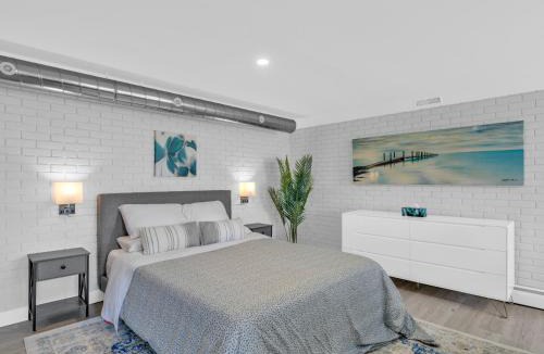 Leamington Apartment | Cliffside Suite #3 - Seacliff Beach Suites