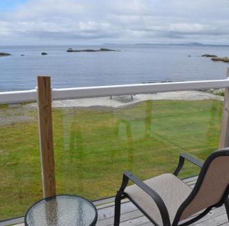 Indian Harbour Hotel | Clifty Cove Motel