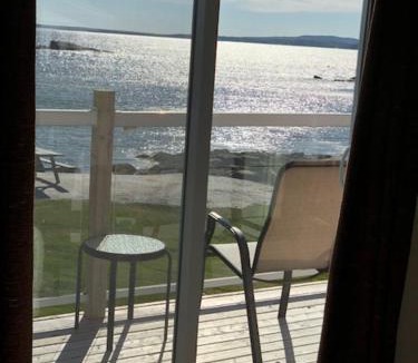 Indian Harbour Hotel | Clifty Cove Motel
