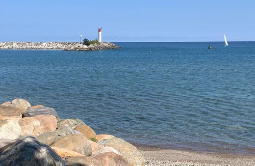 Meaford House | Close to Blue Mountain Sleeps 8+