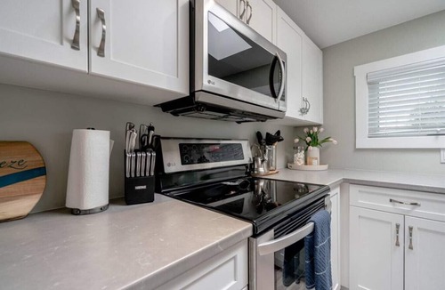 Leamington Cottage | Close to Point Pelee National Park