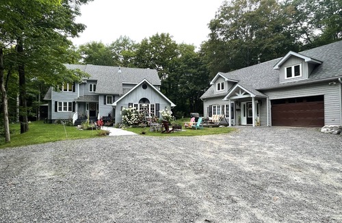 Bala House | Coach House in forest setting in Bala, Muskoka that has been recently remodeled.
