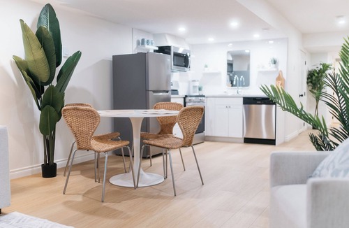 Red Deer House | Coastal Cove; A Tranquil Getaway