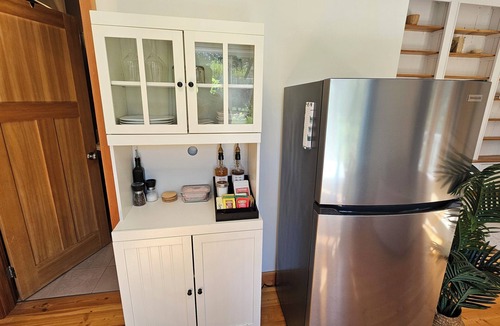 Granthams Landing Apartment | Coastal Hideaway Private Suite
