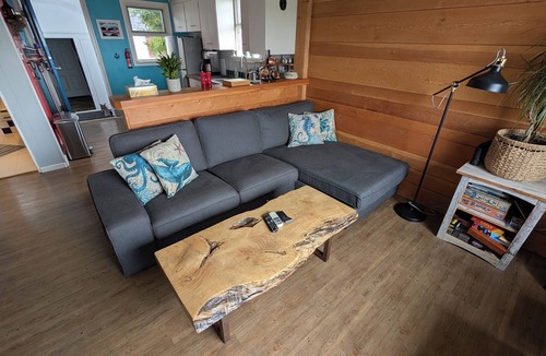 Powell River House | Coastal Ocean View Cottage w/Hot Tub