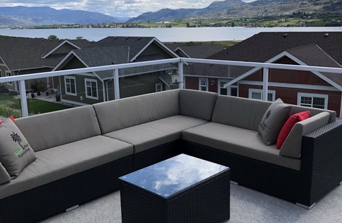 Okanagan-Similkameen House | Come and enjoy our lovely Pinot House Getaway in beautiful Osoyoos BC Canada.