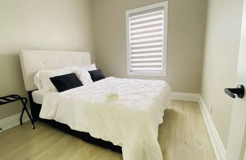 Niagara-on-the-Lake House | Come enjoy your stay at Niagara-on-the-Lake Inn!