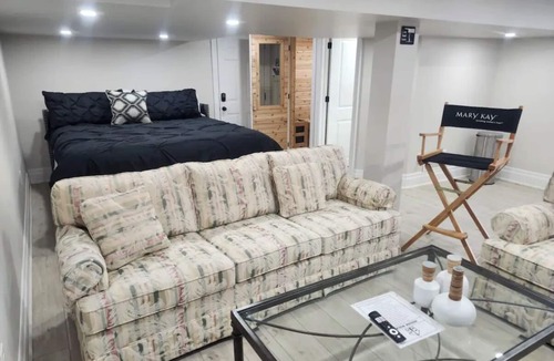 Niagara-on-the-Lake House | Come enjoy your stay at Niagara-on-the-Lake Inn!