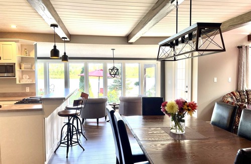 Quinte West Cottage | Come Escape to the Water’s Edge Hideaway!