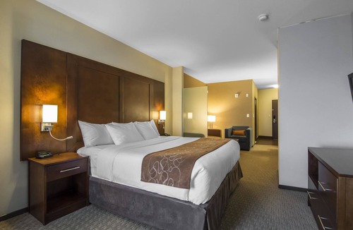 North Industrial Hotel | Comfort Suites Saskatoon