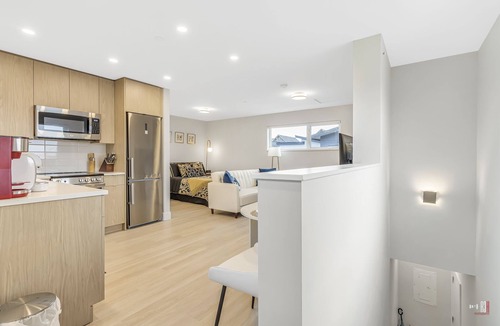 Tsawwassen Apartment | Comfortable Studio Laneway Home