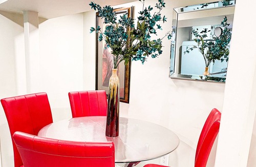 Hamilton Apartment | Comfy 2BR Bsmt apt - near downtown and Gage park